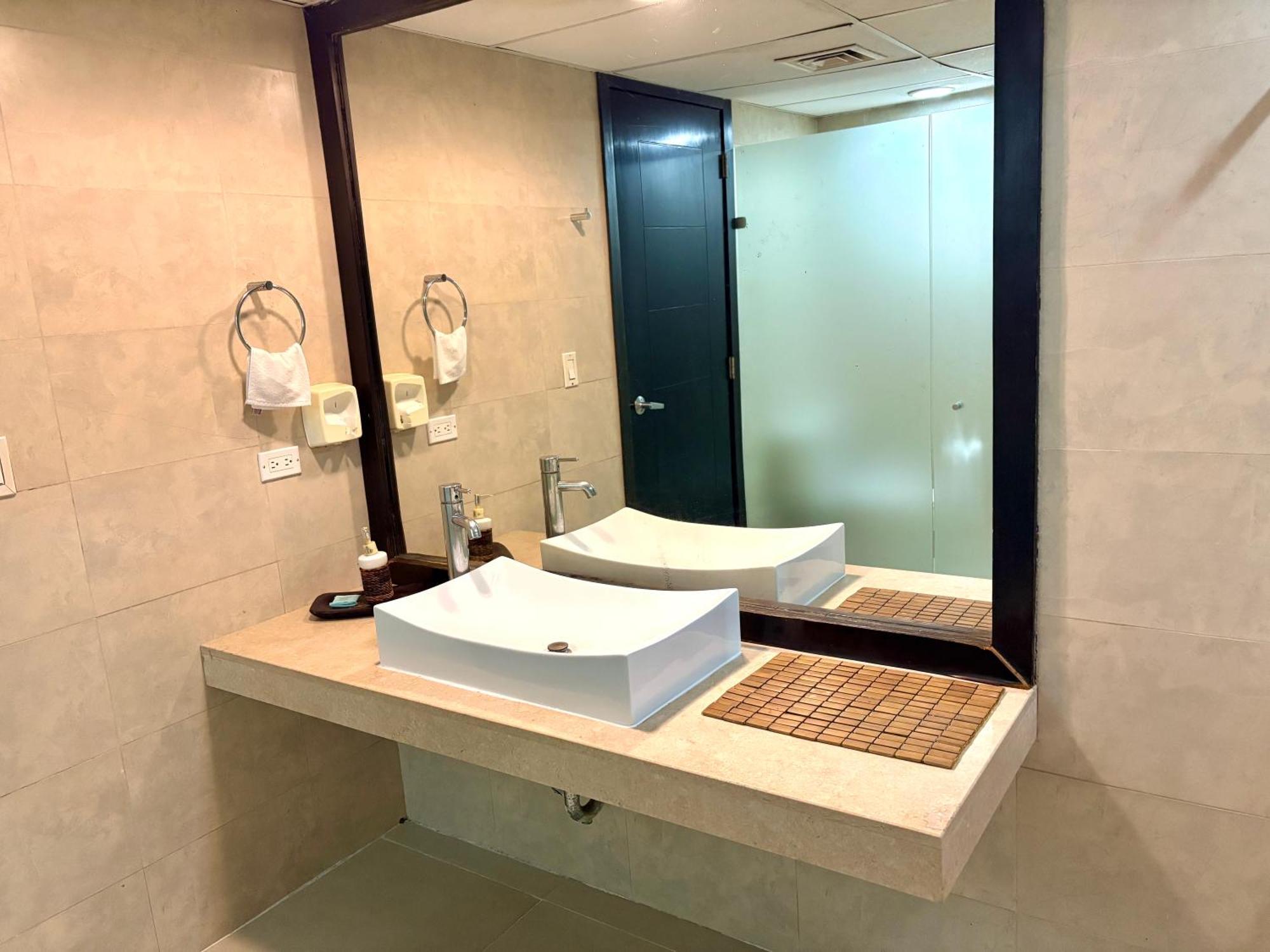 דירות פלאייה דל כרמן Departamento En Aldea Thai Con Terraza, Vista Al Mar Y Alberca Privada, Para 8 Personas מראה חיצוני תמונה