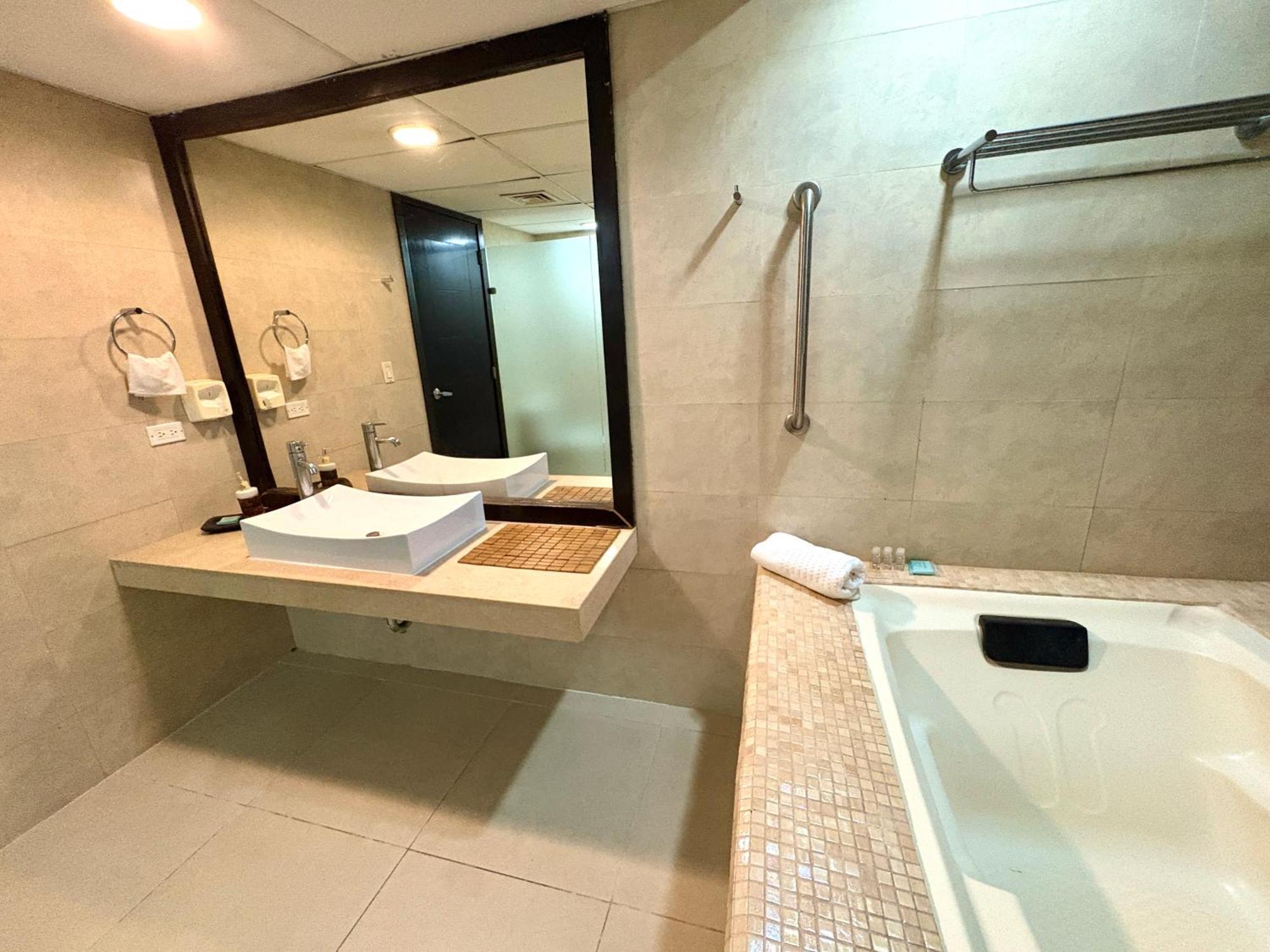 דירות פלאייה דל כרמן Departamento En Aldea Thai Con Terraza, Vista Al Mar Y Alberca Privada, Para 8 Personas מראה חיצוני תמונה